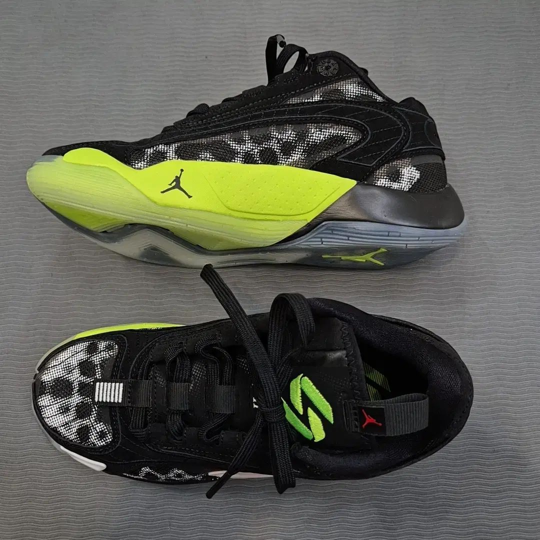 PF バスケシューズ