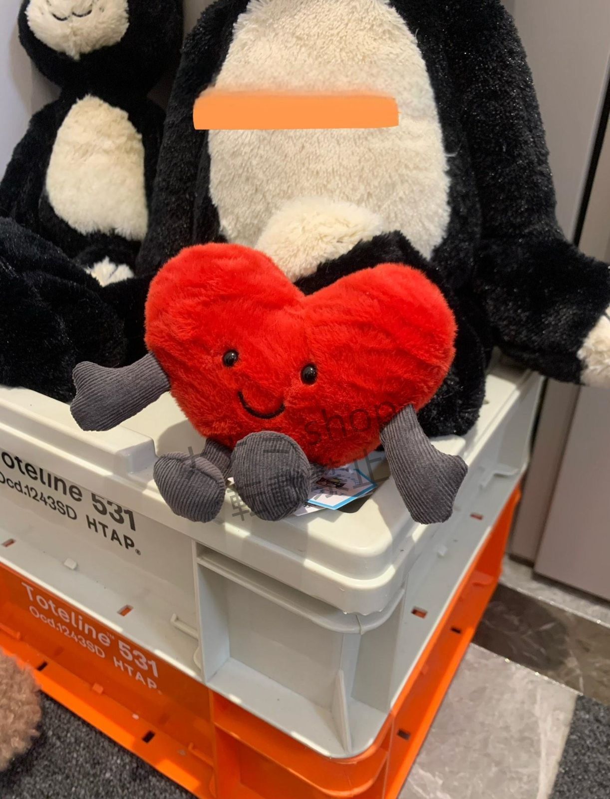 Jellycat 趣味赤抱擁ハートちゃん人形かわいいふわふわぬいぐるみ