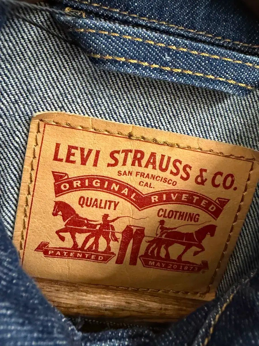 N180 リーバイス デニムジャケット