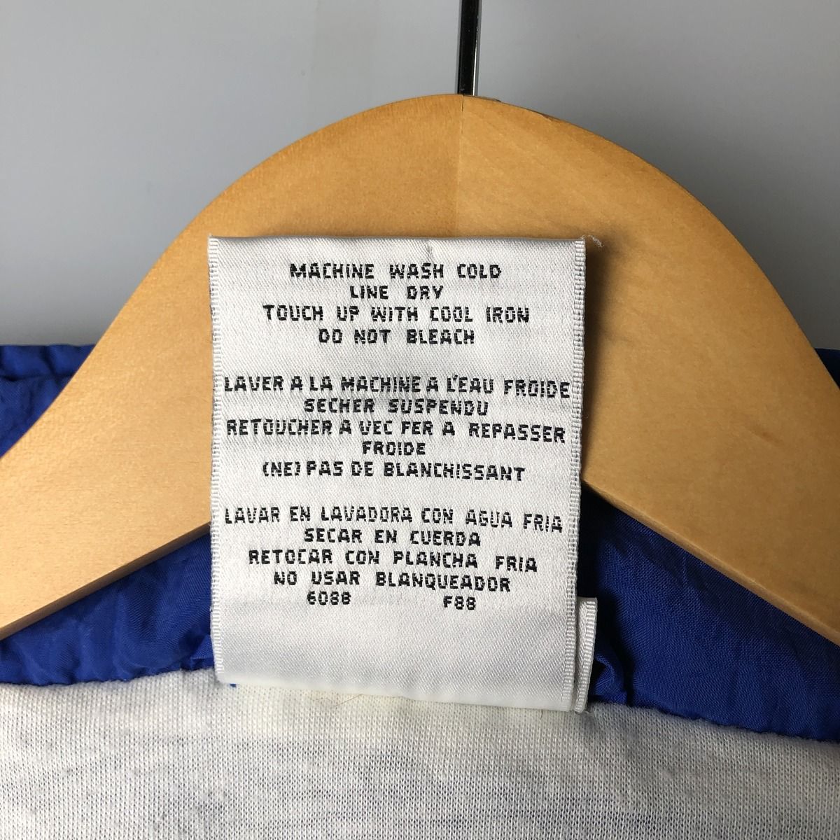 ナイロンジャケット