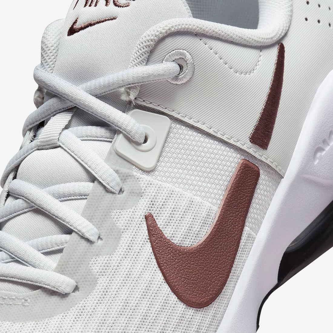  ナイキ ズーム ベラ 6 W Zoom Bella フォトンダスト ホワイト ブラック スモーキーモーブ DR 5720 003 日本 24 0 cm トレイルランニングシューズ アウトドアシューズ