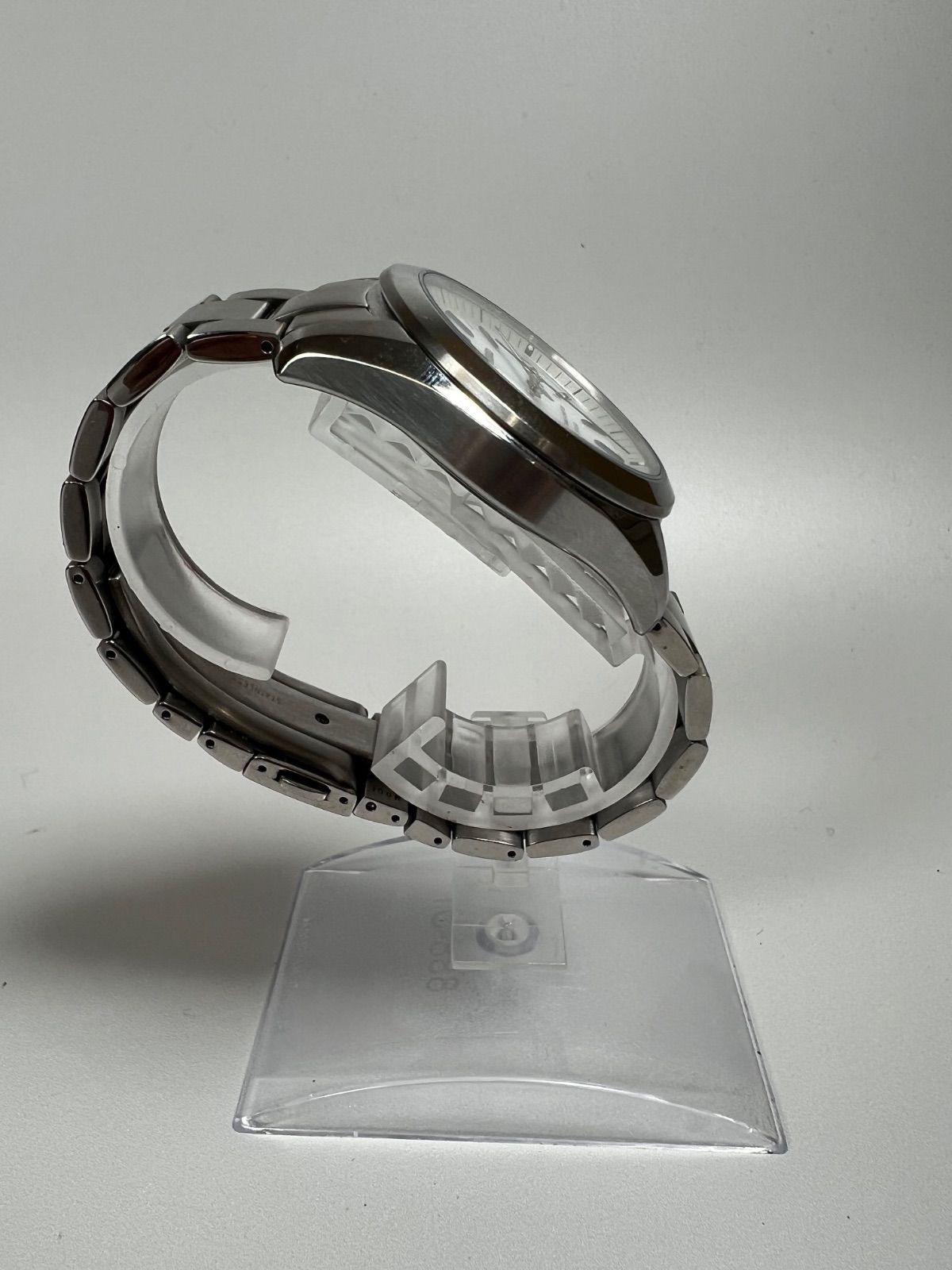 ソーラー腕時計