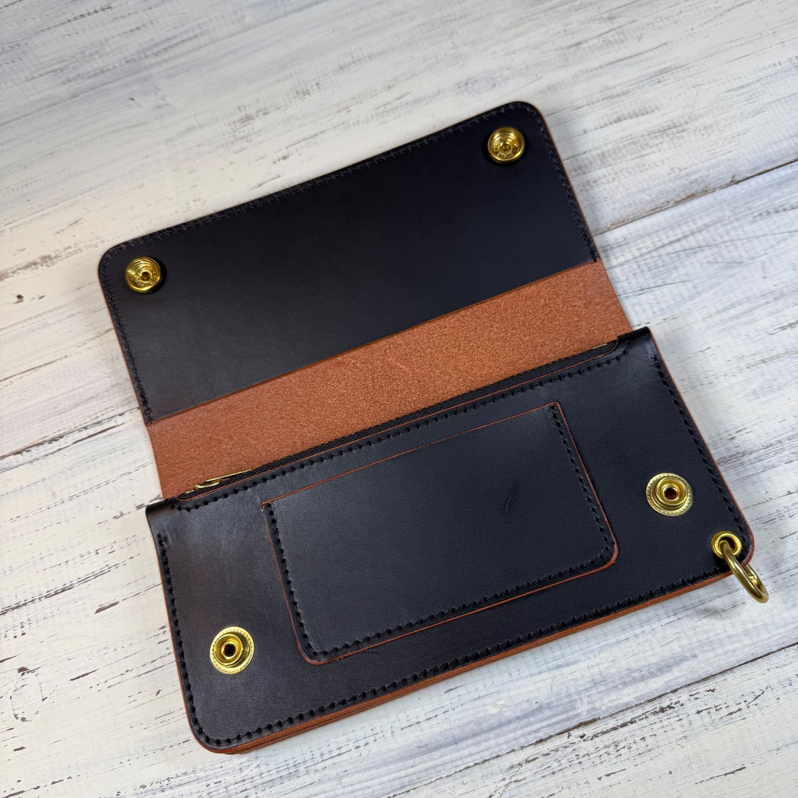 トラッカーウォレット ロング 3層】 ブラック 茶芯 ゴールド