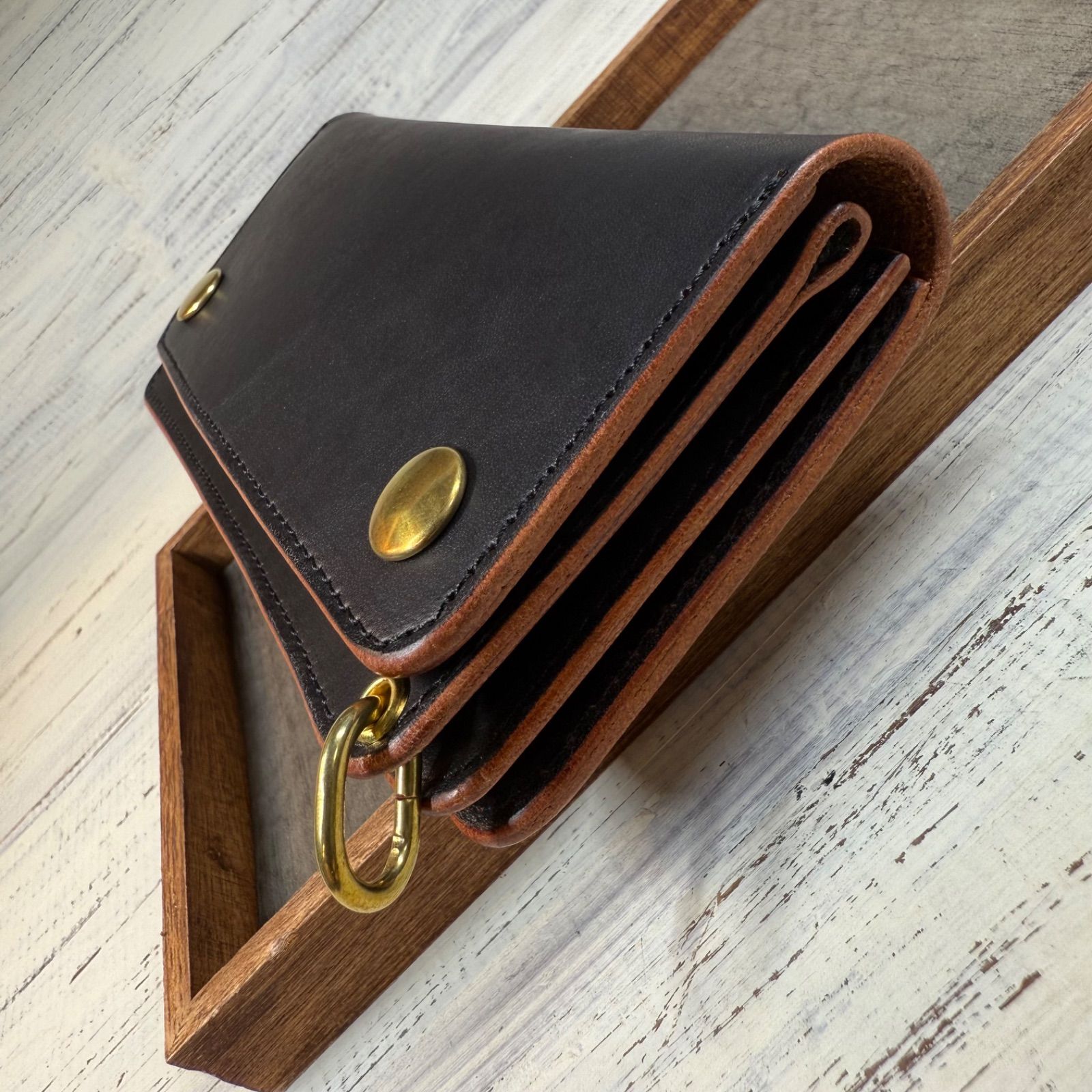 トラッカーウォレット ロング 3層】 ブラック 茶芯 ゴールド