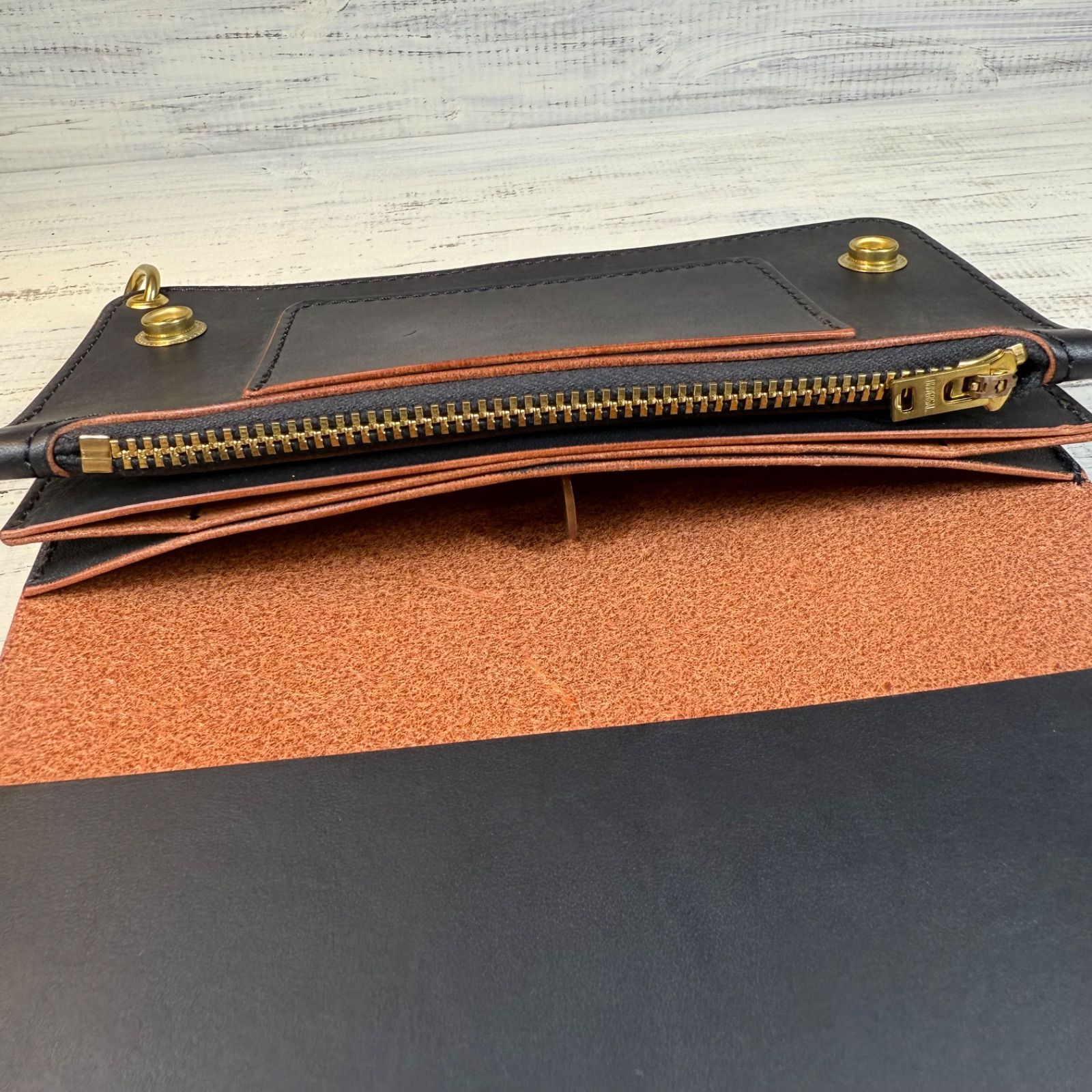 【トラッカーウォレット ロング 3層】 ブラック 北米 茶芯 ゴールド トラッカーウォレット ロング 3層】 ブラック 茶芯 ゴールド