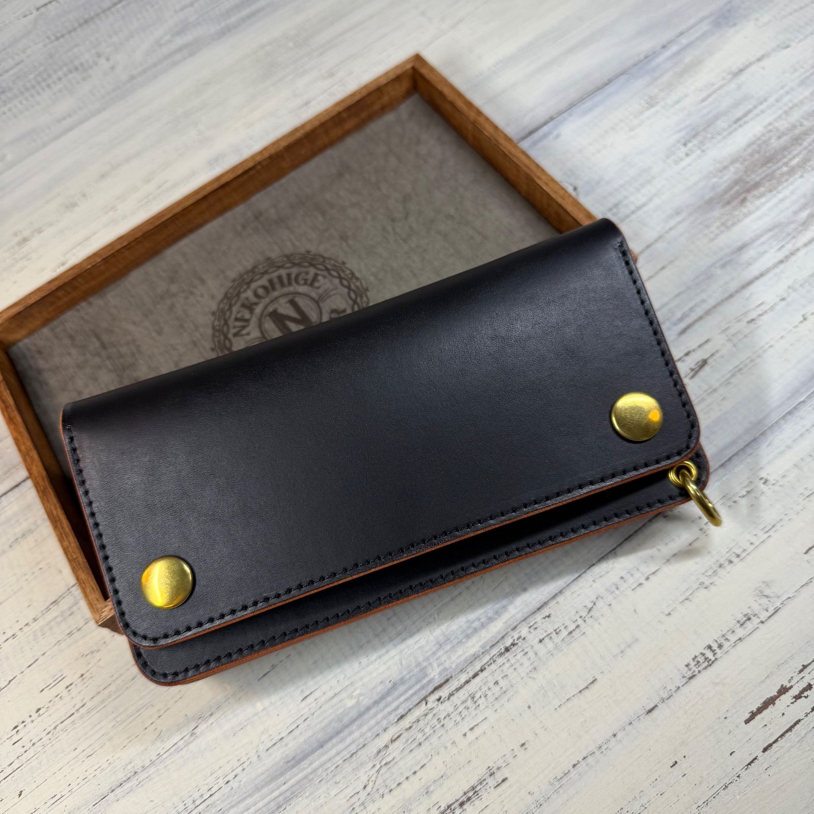 トラッカーウォレット ロング 3層】 ブラック 茶芯 ゴールド