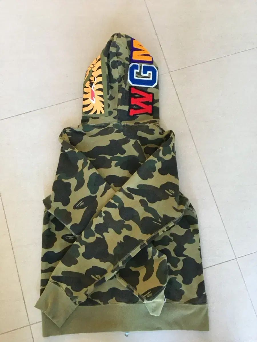  A BATHING APE FIRST カモフラ シャーク フルジップアップ フーディー アミ グリーン S パーカー トップス