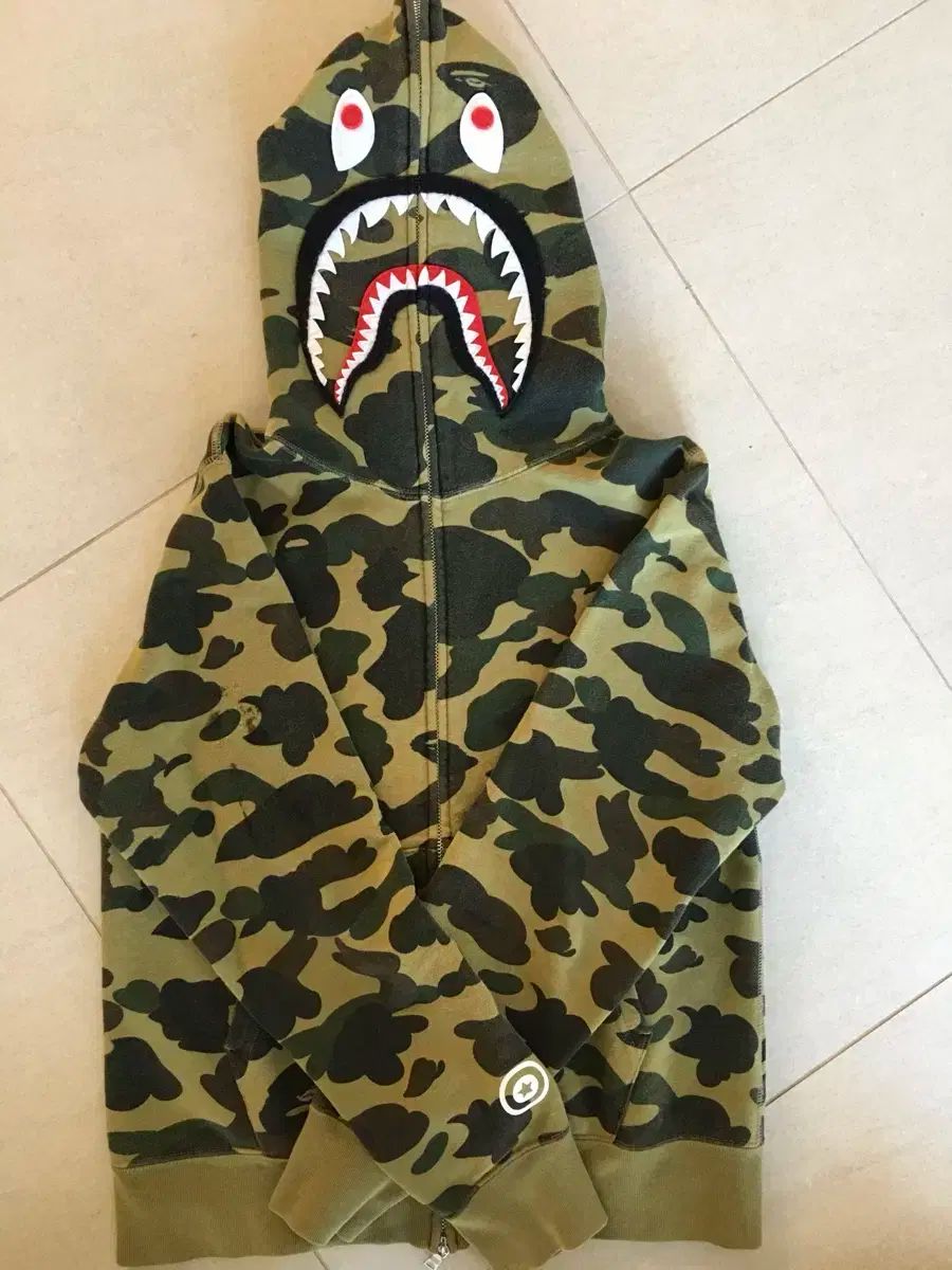 A BATHING APE FIRST カモフラ シャーク フルジップアップ フーディー アミ グリーン S