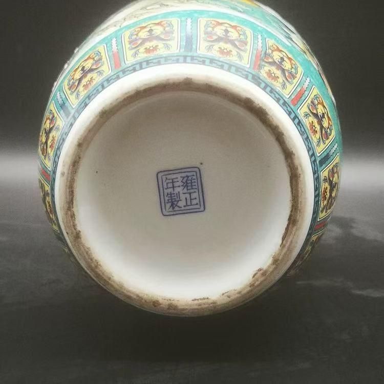 景徳鎮 陶磁器 琺瑯彩藍地満工祥鳳来儀花瓶 装飾品 現代工芸品 美術品
