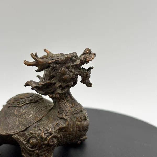 銅 細工 吉祥竜 置物 金龍 開運 風水 招財 装飾品 工芸品 銅細工 神獣風水龍亀 縁起物 開運風水 招財 工芸品 装飾品 置物 - メルカリ