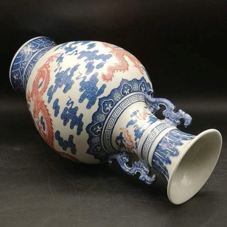 乾隆雲龍紋両耳瓶 青花瓶 景徳鎮 陶磁器 装飾品 現代工芸品 美術品 置物 乾隆雲龍紋両耳瓶 青花瓶 景徳鎮 陶磁器 装飾品 現代工芸