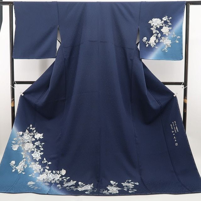 新品 金彩友禅 和田光正 落款 着物 正絹 仕付け糸付 トール 小紋 5208 金彩友禅 和田光正 落款 着物 正絹 仕付け糸付 トール 小紋 5208 新品