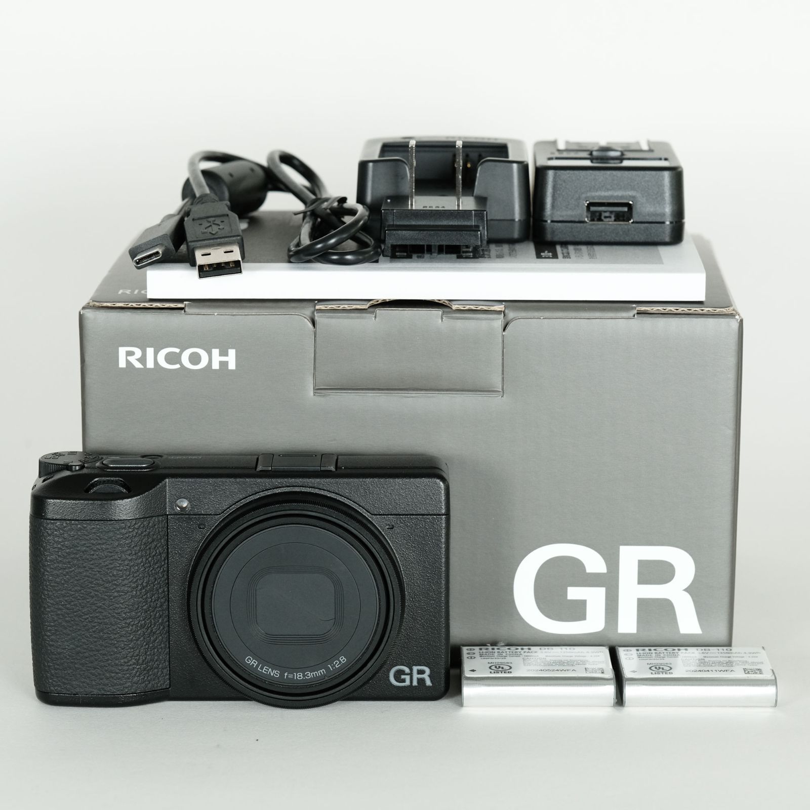 RICOH GR III 美品｜シャッター601回｜おまけ多数 中古】RICOH リコー GR III コンパクトデジタルカメラ シャッター回数