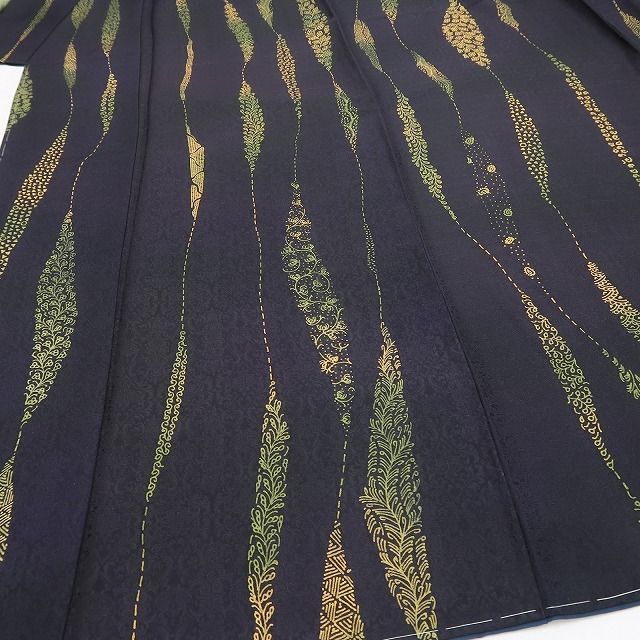 ❁tomihisa❁新品 BANKAN 着物 正絹 仕付け糸付”静かな黒に浮かぶ洗練