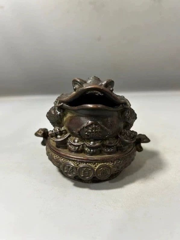 銅細工 三足金蟾 七星金蟾 装飾品 工芸品 美術品 置物