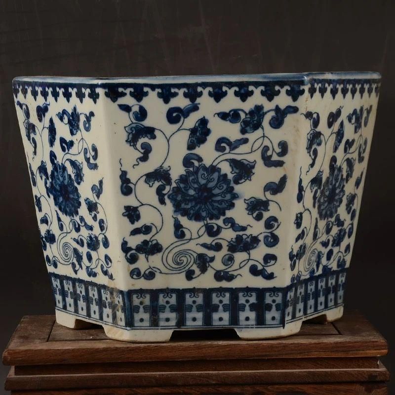 景徳鎮 青花纏枝紋六方植木鉢 陶磁器 盆栽鉢 工芸品 置物 中国 景徳鎮 青花纏枝紋六方植木鉢 陶磁器 盆栽鉢 工芸品 置物 - メルカリ