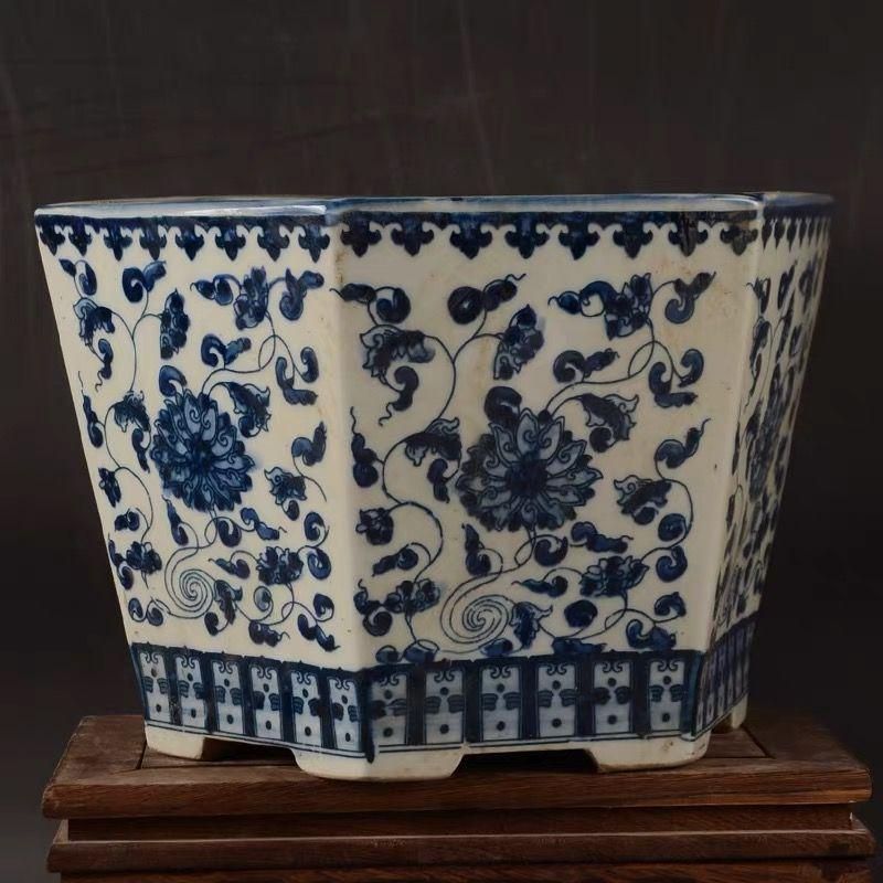 中国 景徳鎮 青花纏枝紋六方植木鉢 陶磁器 盆栽鉢 工芸品 置物