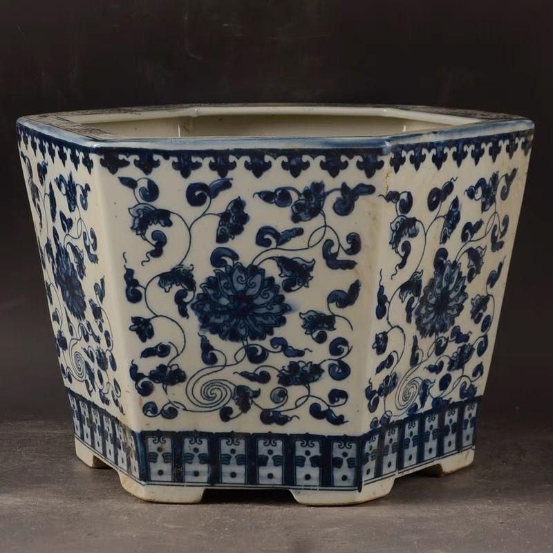 景徳鎮 青花纏枝紋六方植木鉢 陶磁器 盆栽鉢 工芸品 置物 中国 景徳鎮 青花纏枝紋六方植木鉢 陶磁器 盆栽鉢 工芸品 置物 - メルカリ