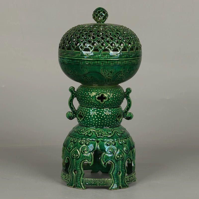 三節透かし彫りの香炉 景徳鎮 陶磁器 装飾品 置物 陶芸