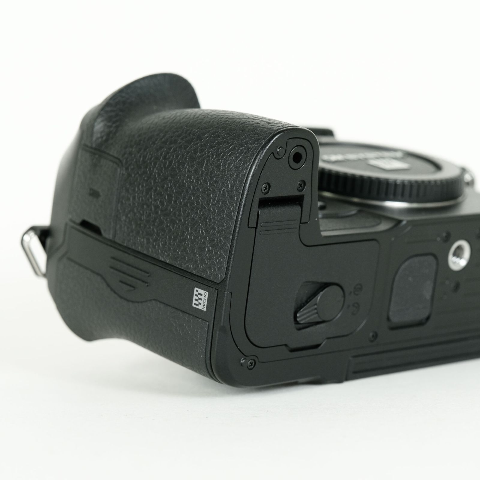 シャッター数15 460回｜バッテリーグリップ付