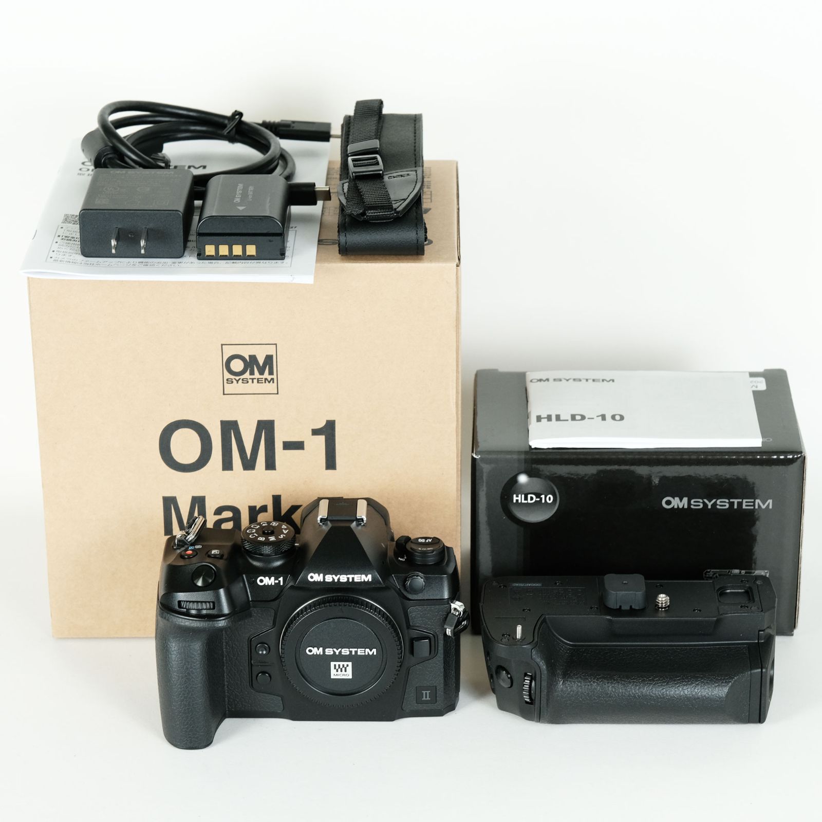 シャッター数15 460回|バッテリーグリップ付 OM SYSTEM OM-1 Mark II ボディ ミラーレス一眼カメラ