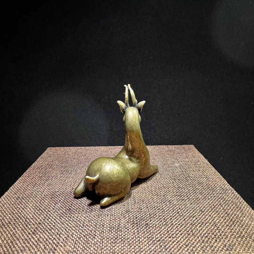 梅花鹿 銅製品 路路発財 応接間 書斎 装飾品 工芸品 美術品 置物 梅花鹿 銅製品 路路発財 応接間 書斎 装飾品 工芸品 美術品 置物