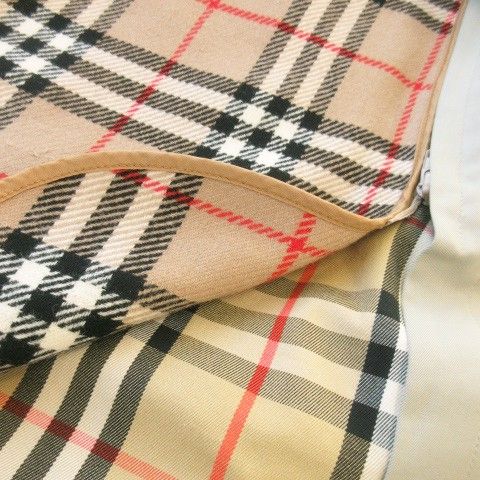 バーバリーズ　ステンカラーコート　ロング丈　裏地チェック柄 ライナー付き 赤 バーバリーズ ステンカラーコート 裏地ノバチェック ウールライナー付