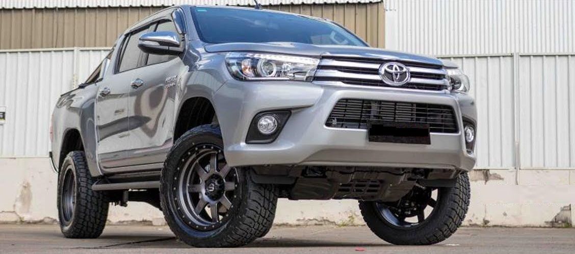 SLAM 新品 新型 ハイラックス GUN125 デフダウン GR REVO 【公式通販