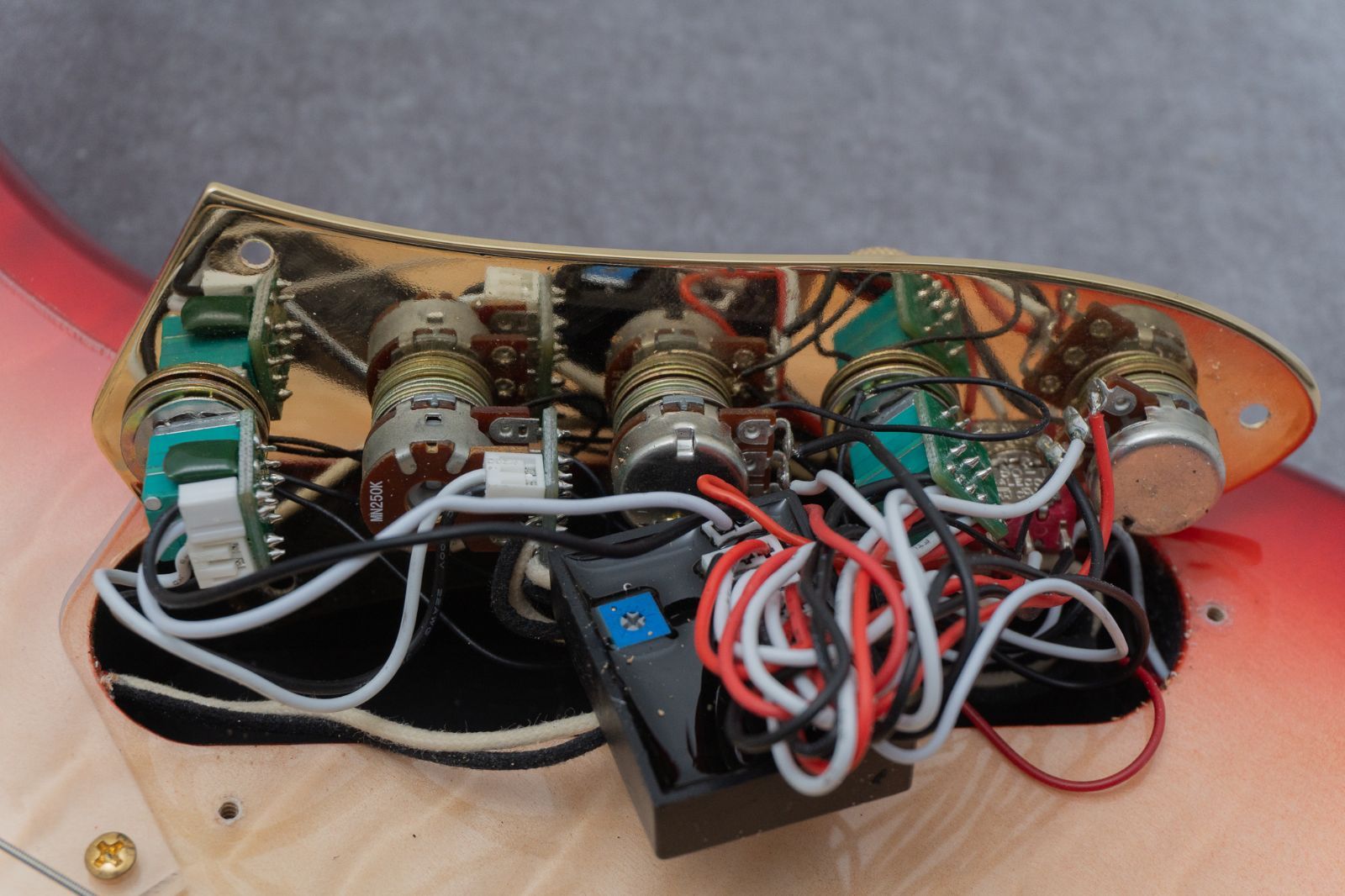  Swing Guitars Jazz Deluxe 5 Red Burst 4 53 kg GIB兵庫 エレキベース ベース