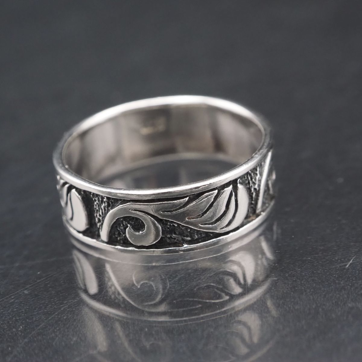 H673 ヴィンテージ 925刻印 リング リーフ 彫刻 デザイン シルバー