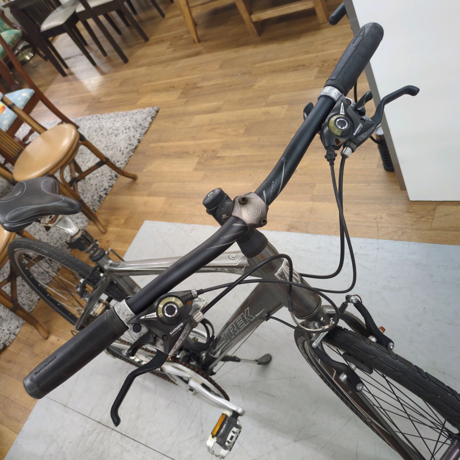 J094 ☆サビキズ有り☆クロスバイク☆TREK 7.2FX☆3×8段☆700×35C