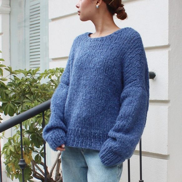 つつむ 手編みモヘア ショートセーター ブルー