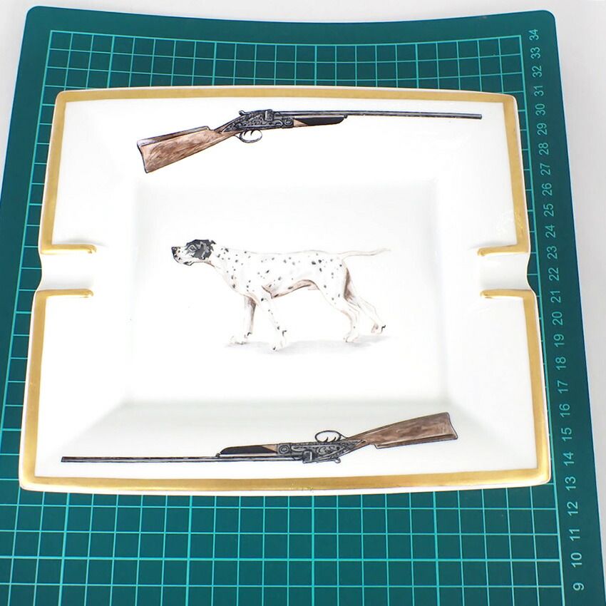 ✨美品✨HERMES エルメス 灰皿 アッシュトレイ 【犬と銃】 楽天市場】HERMES エルメス アッシュトレイ 灰皿 犬柄 ジャーマン