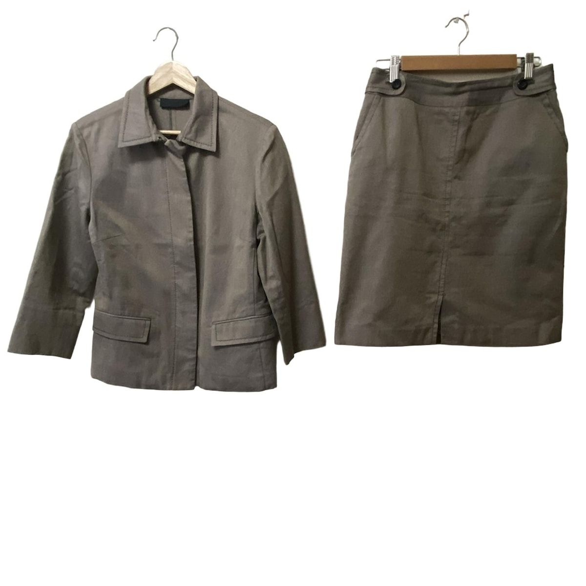 ICB アイシービー スカートセットアップ レディース - ベージュ