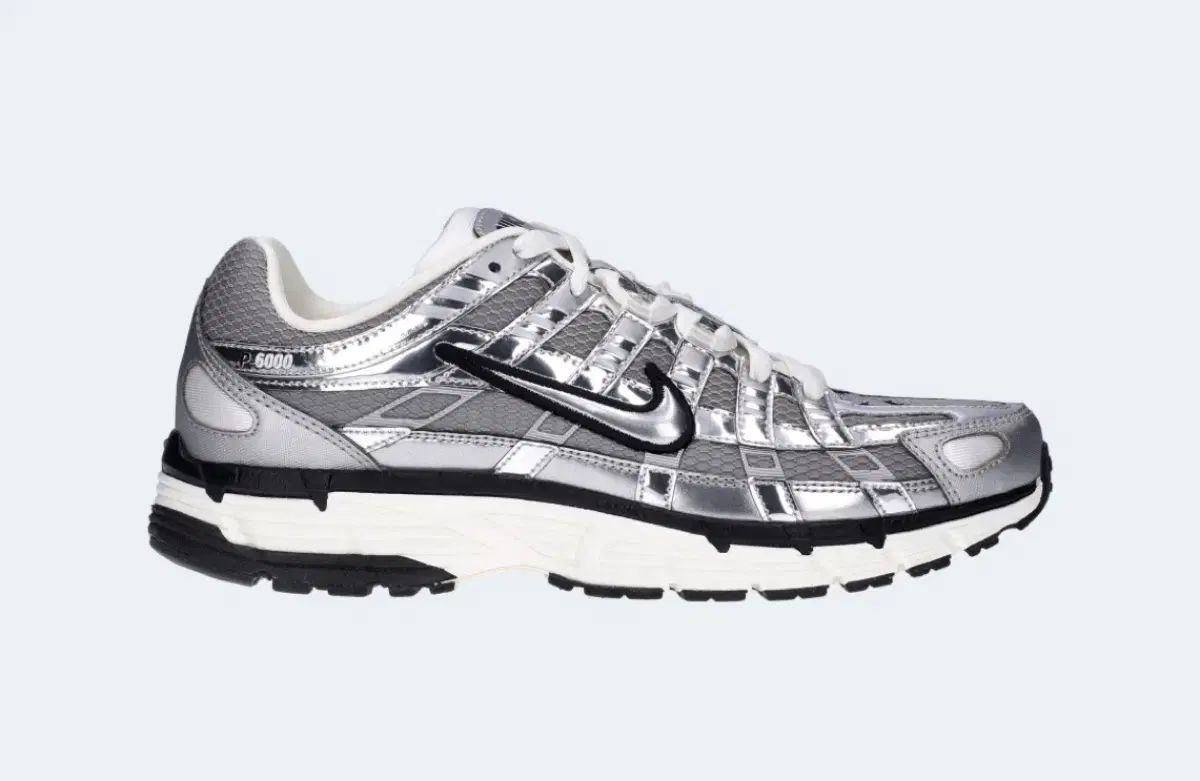 ナイキ P-6000 メタリック シルバー