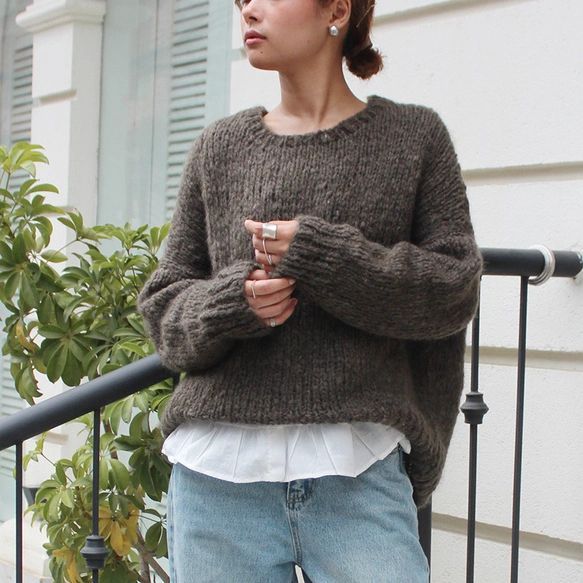 つつむ 手編みモヘア ショートセーター グレイッシュブラウン