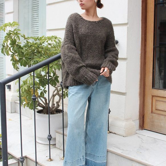 グレイッシュブラウン