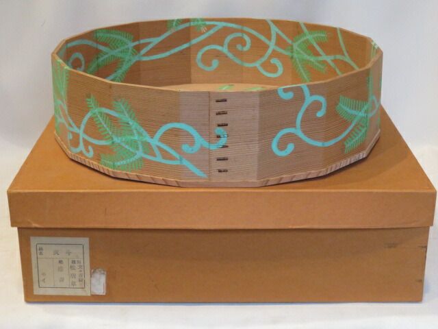 十一月 特売品 指物師 大崎雄斎作 裏千家流 玄々斎好写 松唐草 炭斗〔立礼棚 点茶盤〕 税込