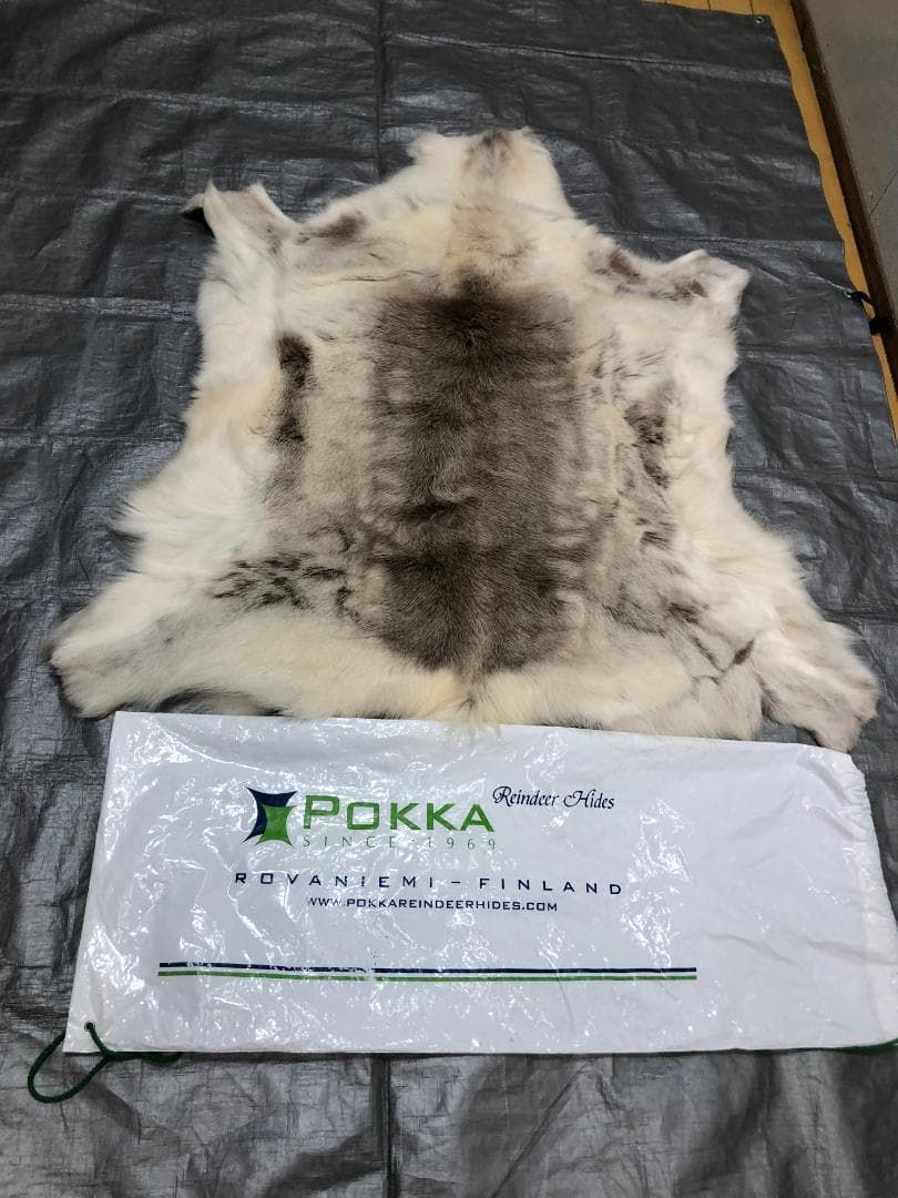 トナカイ 毛皮 フィンランド ラグ リアルファー レザー 敷物 マット 秋