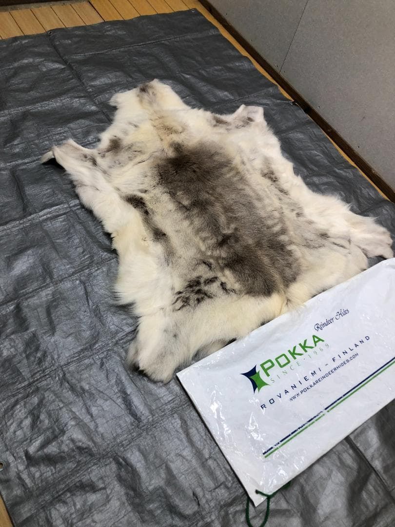 トナカイ 毛皮 フィンランド ラグ リアルファー レザー 敷物 マット 秋 冬 トナカイ 毛皮 フィンランド ラグ リアルファー レザー 敷物 マット 秋
