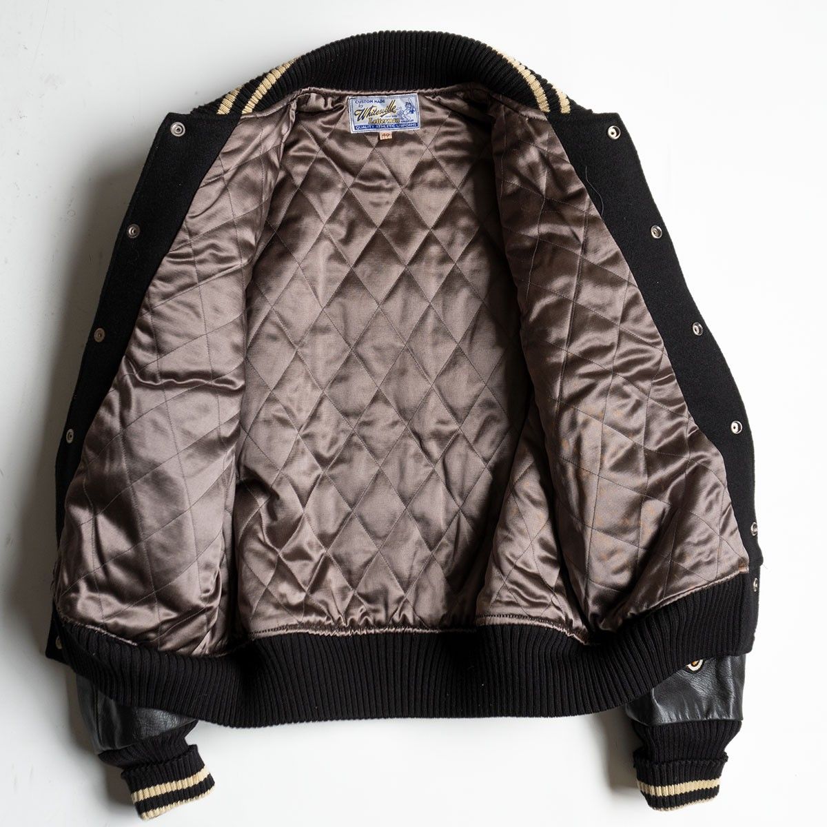 雰囲気抜群 Bodies フルデコ 袖革 スタジャン リブライン ネイビー 40 雰囲気抜群】WHITESVILLE【フルデコ レザースリーブ スタジャン】40