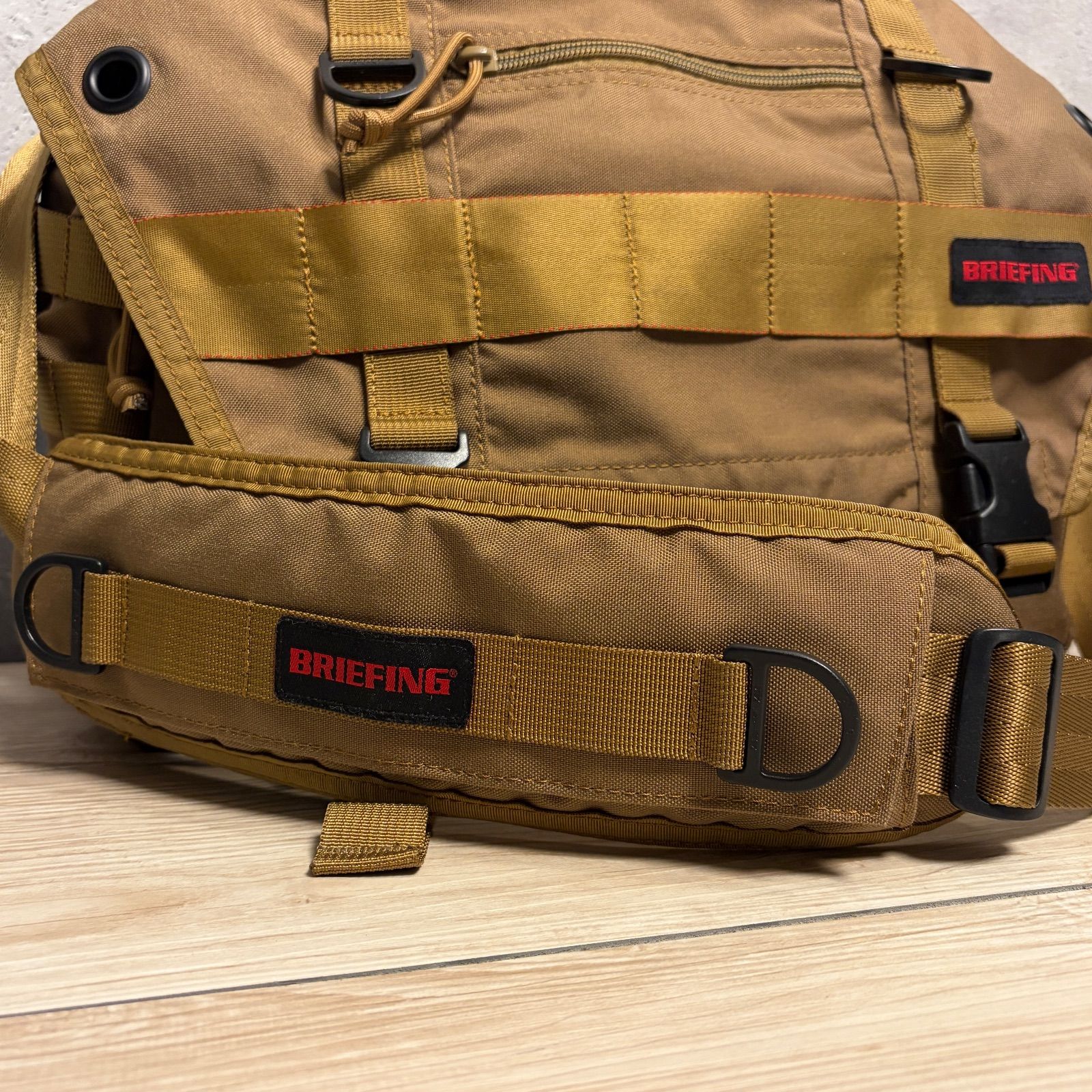 BRIEFING AT-LANCE ブリーフィング コヨーテ レアカラー ✨BRIEFING AT-LANCE コヨーテ レアカラー 美品✨ ゴールドカーキ系