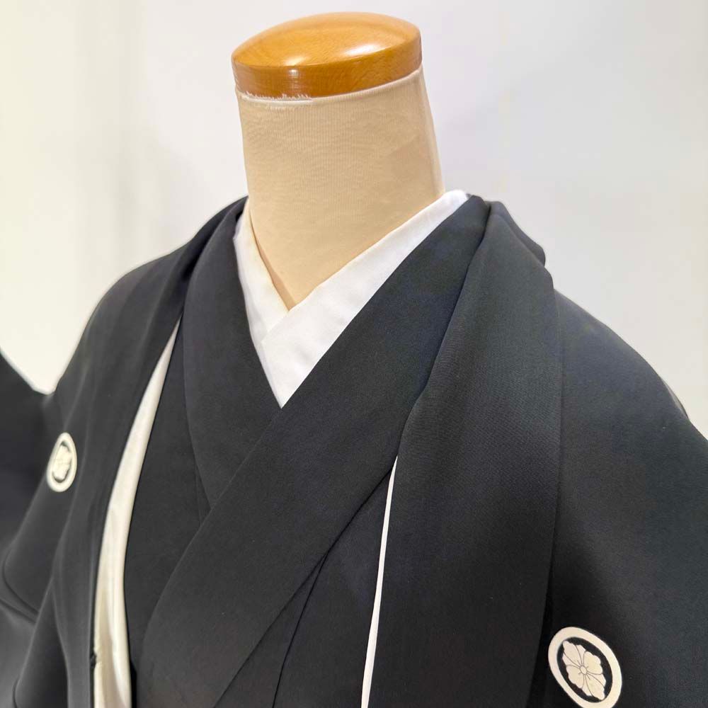 男紋付 男着物 黒紋付 正絹 羽織 長着 裄70 8 cm M size 黒 五つ紋 成人式 舞台衣装 4902