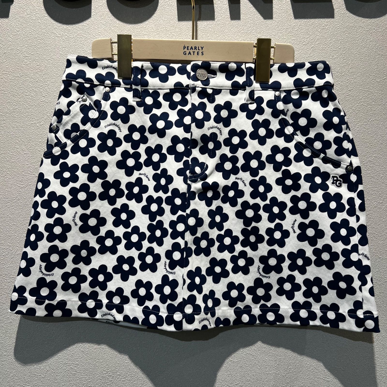 公式サイト サイズ2️⃣ PEARLY GATES ストレッチサテン表スエードピーチスカート フラット花柄