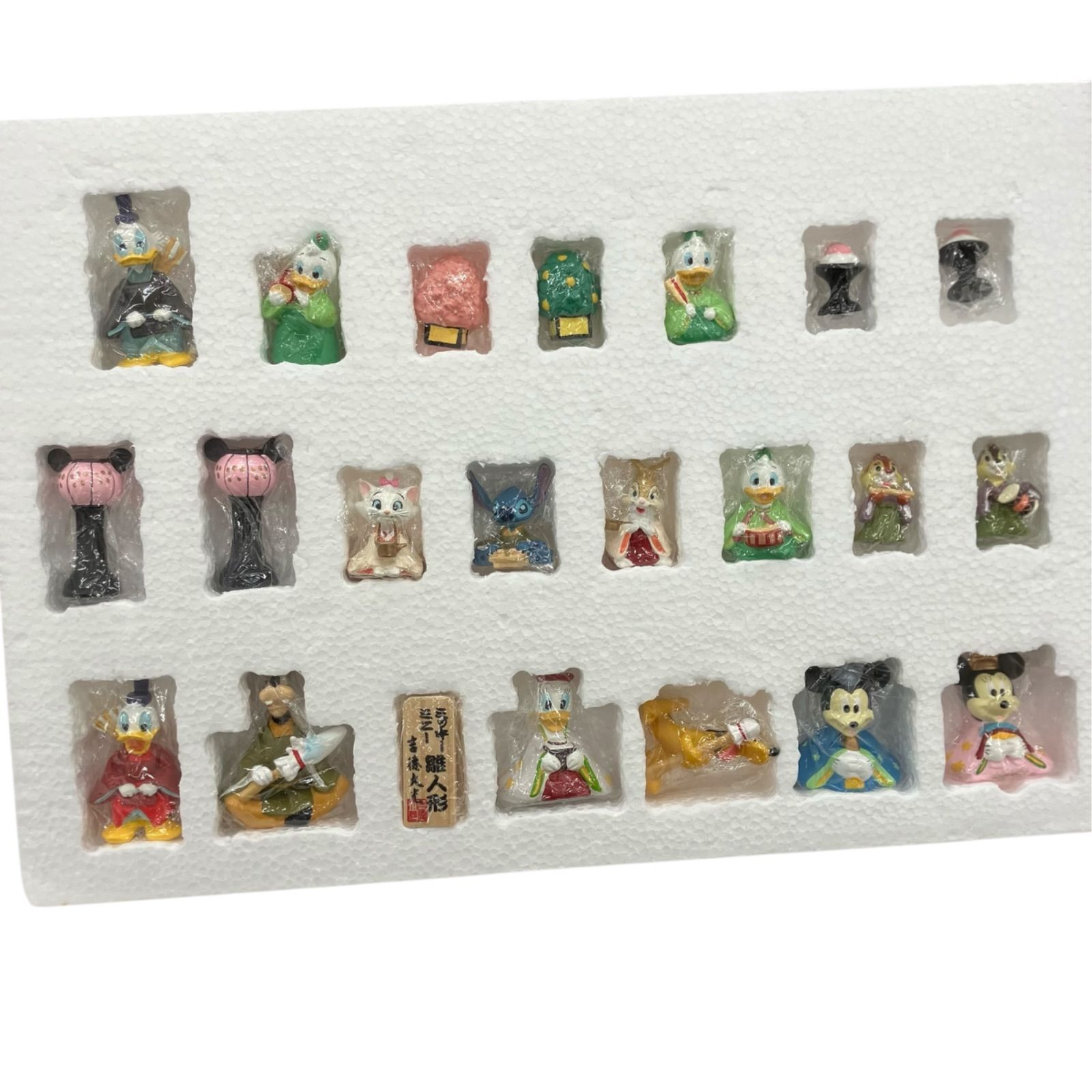 186000 現状品 吉徳 ／ YOSHITOKU ヨシトク 雛人形　ディズニー 段飾り 十五人飾り [250214HM150259] 186000 現状品 吉徳 ／ YOSHITOKU ヨシトク 雛人形 ディズニー 段飾り