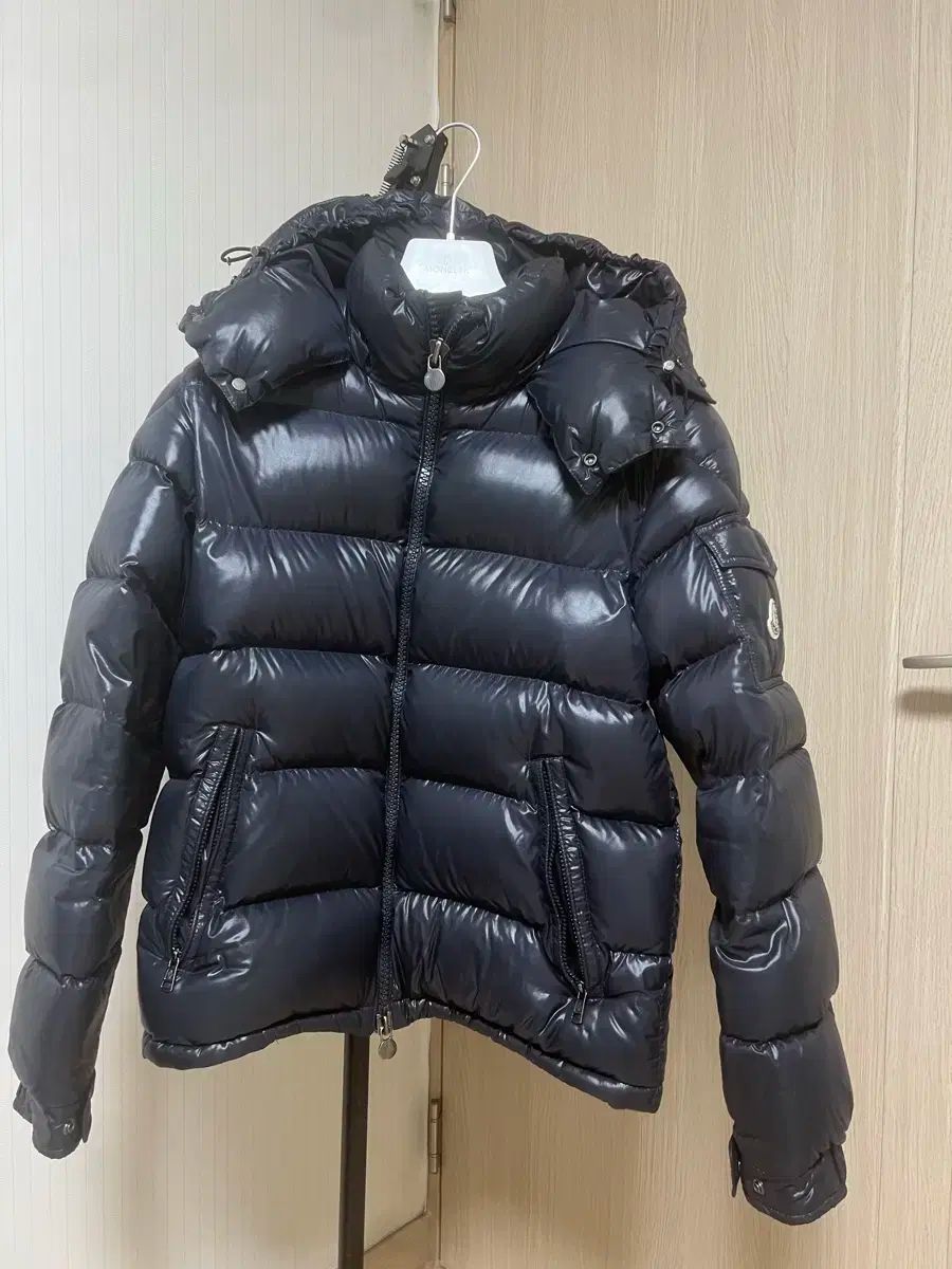 レア実物) MONCLER ダウン マヤ ファー 光沢 2 サイズ 2021fw - メルカリ