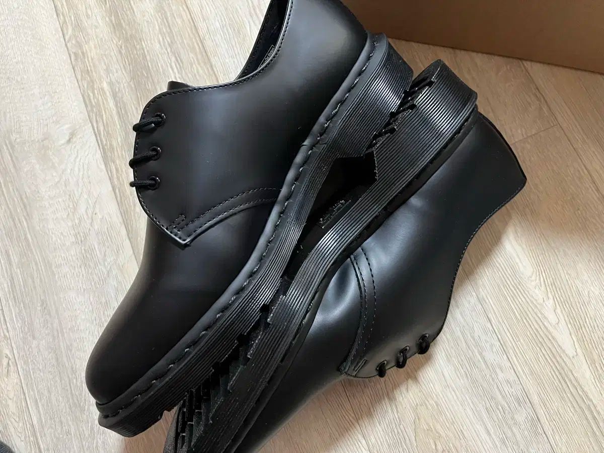 ブラック スムース