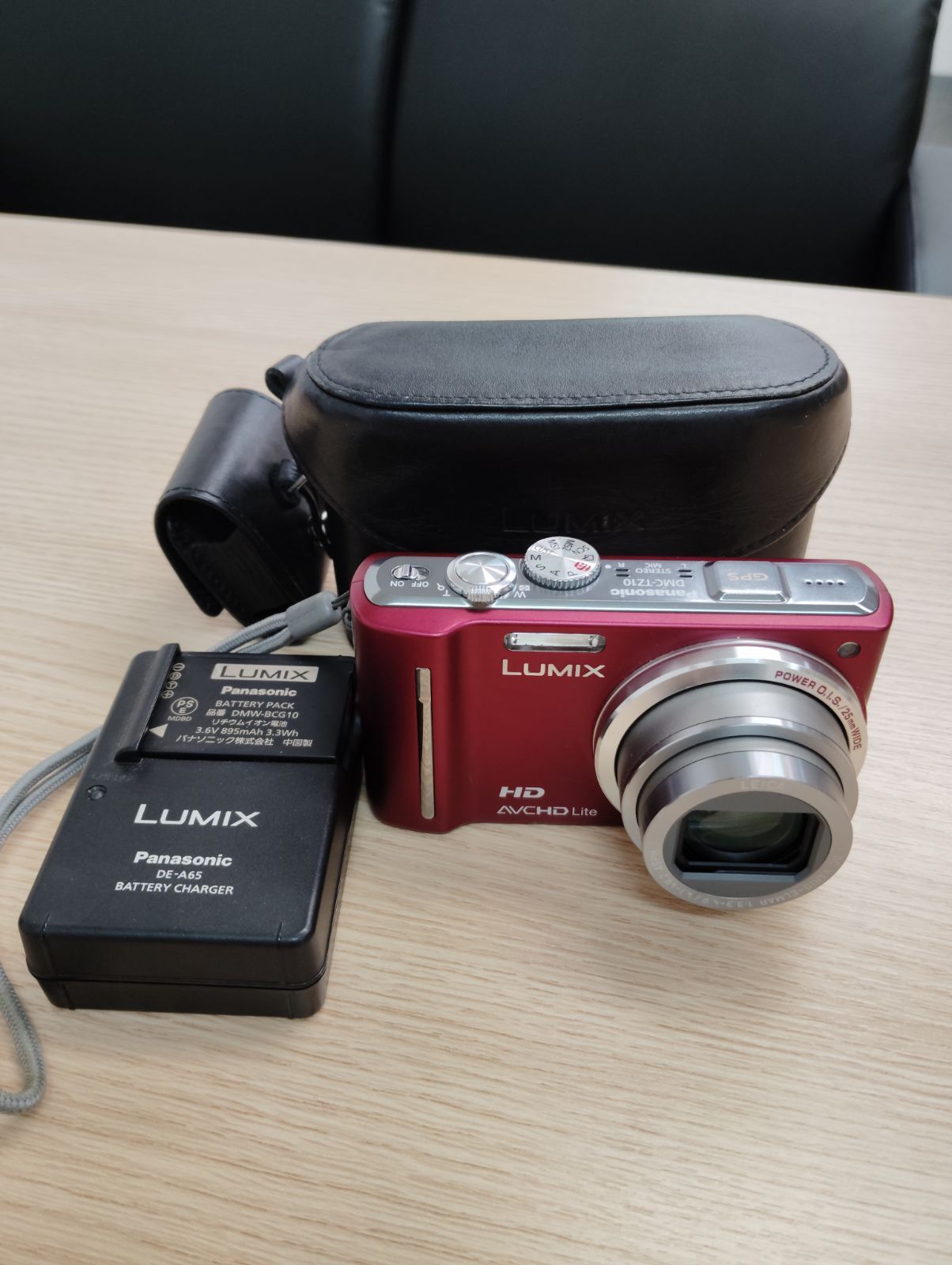 動作 済 Panasonic LUMIX DMC-TZ10 バッテリー2つ カバー付き ワインレッド