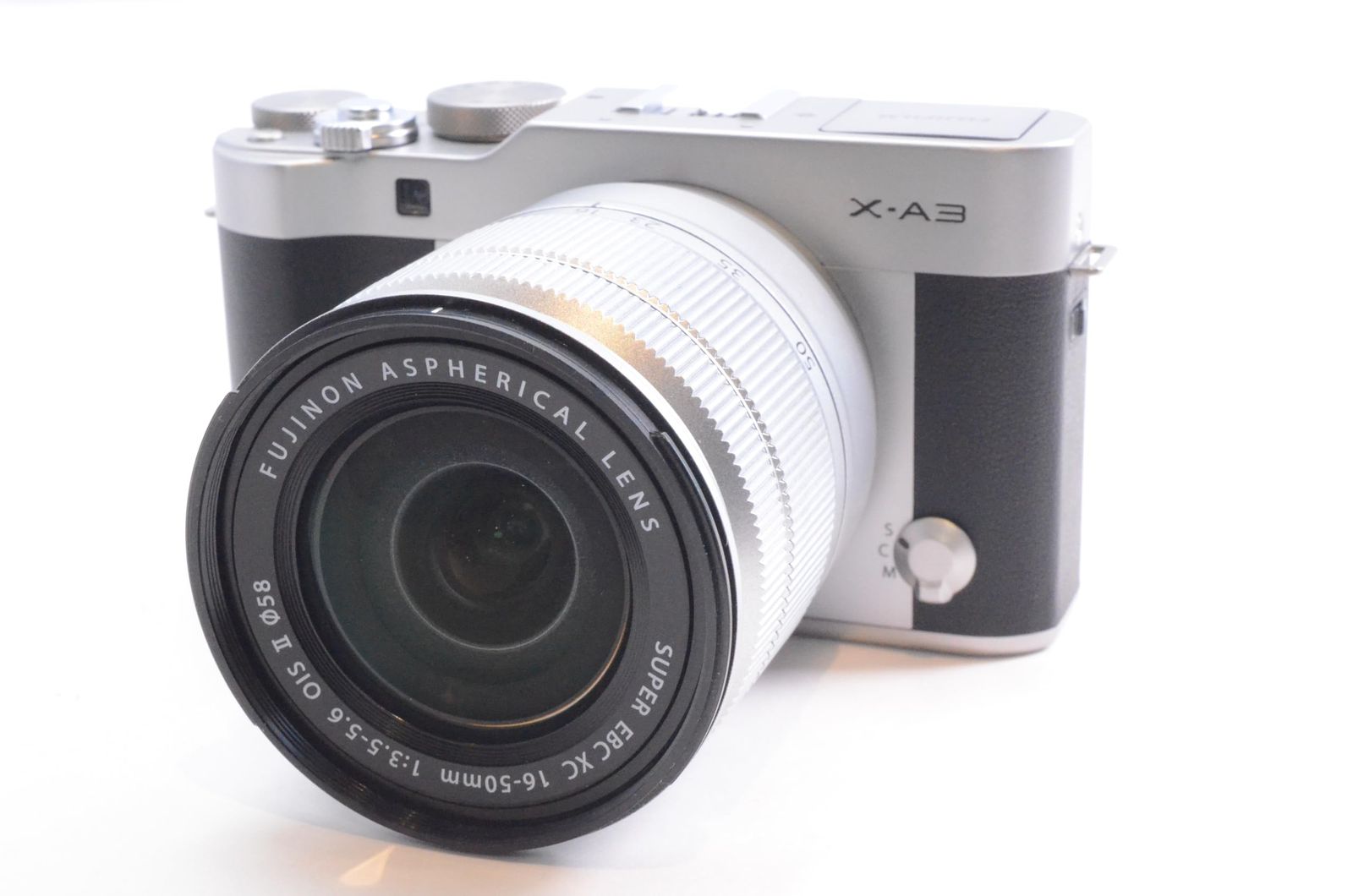 Fujifilm X-A3 レンズキット シルバー