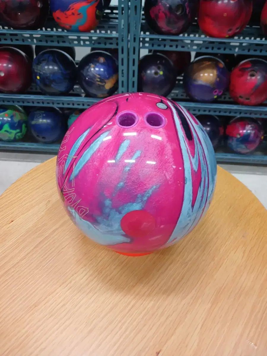 ボーリングボール 復元完 15 p ツーフィンガー ディーバ スタイル DV 8